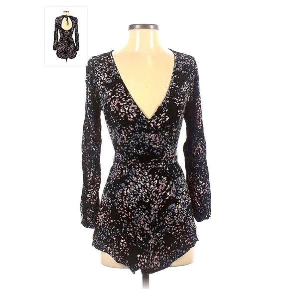 Abercrombie & Fitch Pants - Abercrombie & Fitch Floral Romper - Size Small